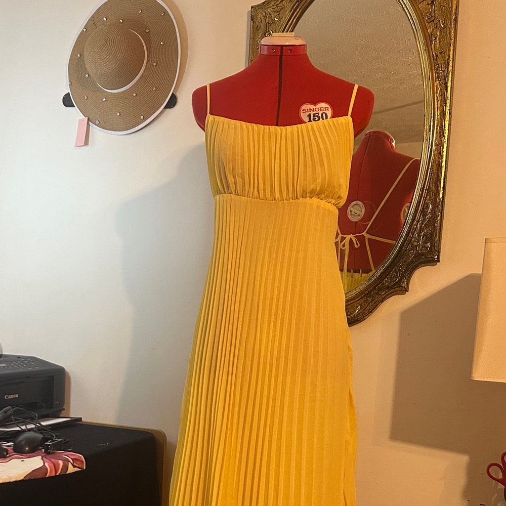 Yellow Backless Pleated Dress